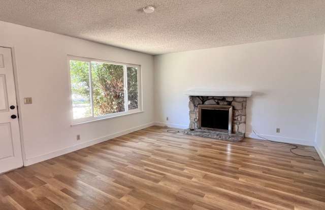 Spacious 3 Bedroom, 1.5 Bath Home with Garage  Large Backyard AVAILABLE NOW photos photos