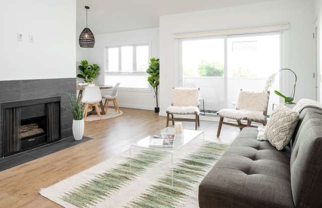 Off Melrose WEHO photos photos