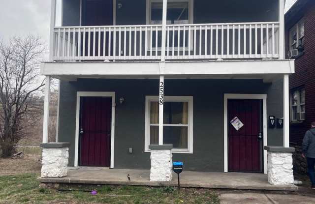 Fully Renovated 2 Bed / 1 Bath Duplex – Available Now photos photos