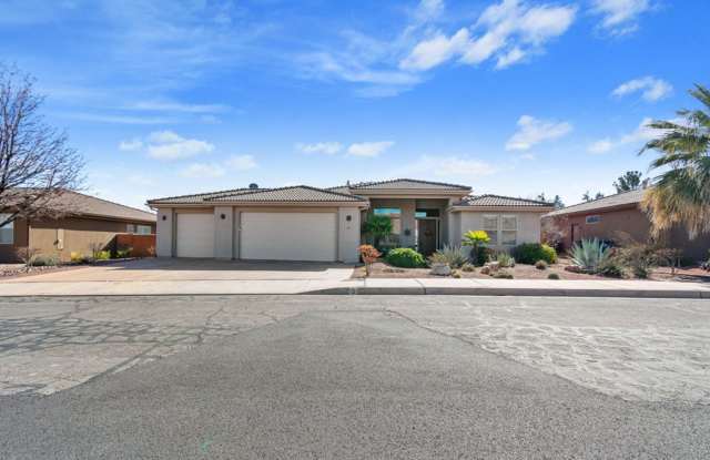4 bedroom 2 bath Home in Ivins photos photos