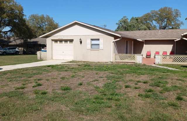 1376 Giles Ave photos photos