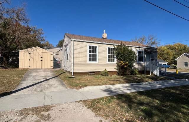 Cute 2 bedroom 1 bath Available Now! photos photos