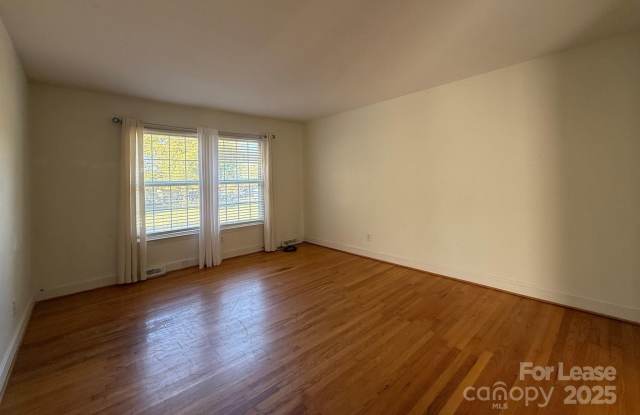 6126 Cherrycrest Lane Gallery 4