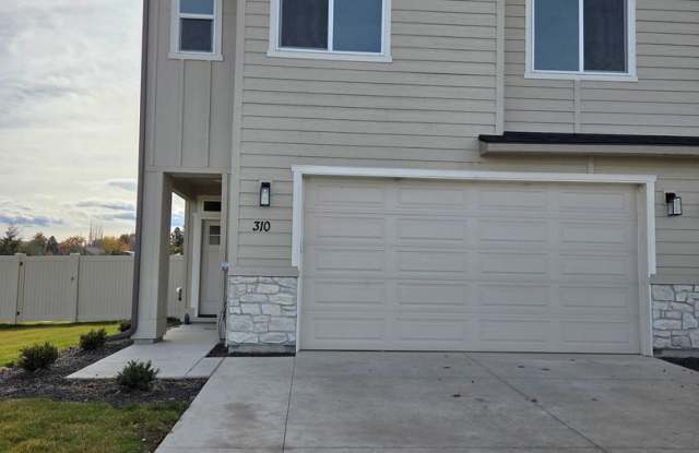 Modern New-Build Duplex in Payette - 310 North 18th Street, Payette, ID 83661