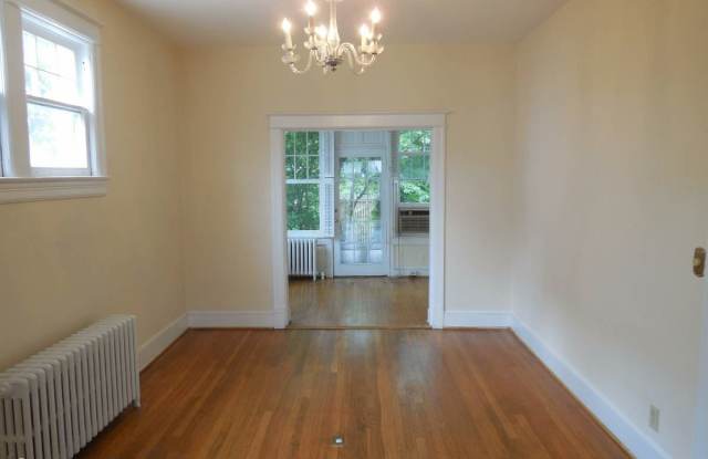 1410 33rd Street, NW Gallery 3