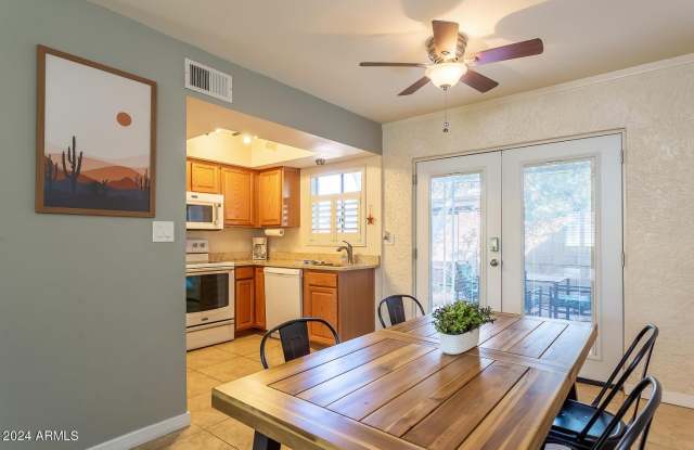 8357 E Thomas Road Gallery 4