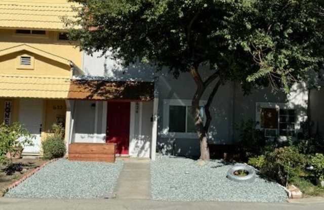 624 Palm Cir - 624 Palm Circle, Tracy, CA 95376