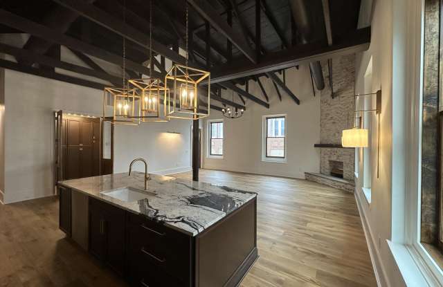 400 Evans Street Gallery 4