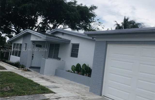 18280 S Glades Dr Gallery 3