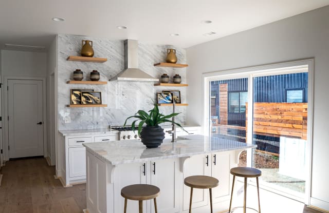 1047 South Hollywood Avenue photos photos