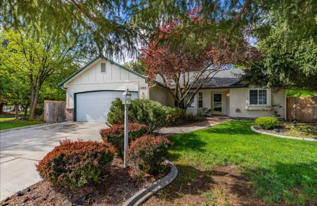 YOUR PRIVATE SANCTUARY AWAITS: Modern Updates  Parkside Living - 1095 North Marsh Hawk Place, Eagle, ID 83616