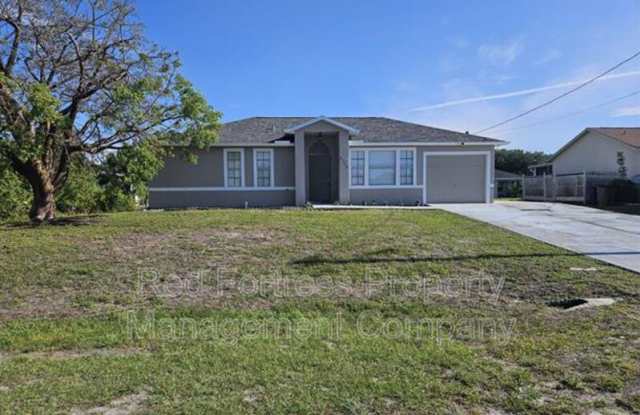 3718 15th St W photos photos