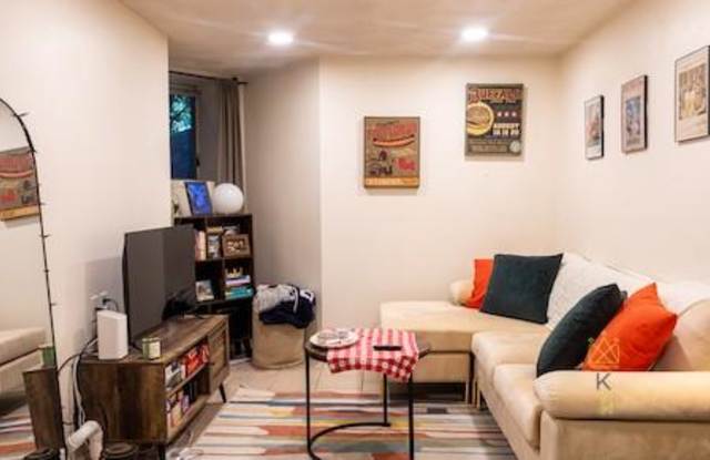 123 Aspinwall Ave. Gallery 2