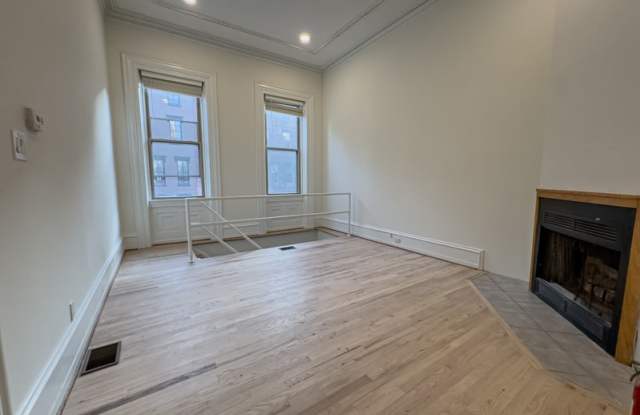 1703 Green St - 2 photos photos 1703 Green St - 2 photos photos