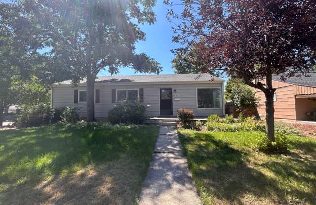 $0 DEPOSIT OPTION. $VIRGINIA VILLAGE, MIDCENTURY HOME, REMODELED KITCHEN, HIGH-END STAINLESS APPLIANCES, HARDWOODS, FINISHED BASEMENT! - 4776 East Utah Place, Denver, CO 80222
