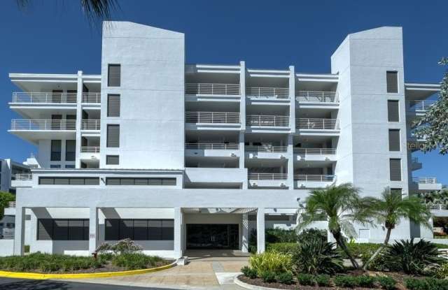 2105 GULF OF MEXICO Drive Gallery 3