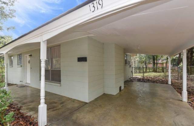 3-Bedroom Home Near Memorial Hospital photos photos