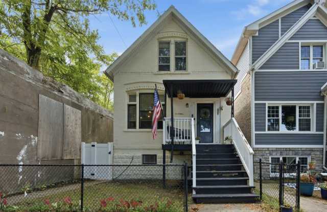 437 W 44th Place photos photos