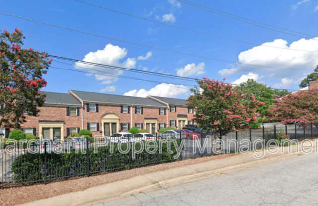 2530 E. North Street photos photos
