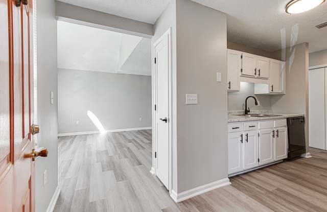 Salem Glen Apartments Gallery 4