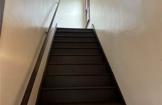 110 Briscoe Avenue Gallery 2