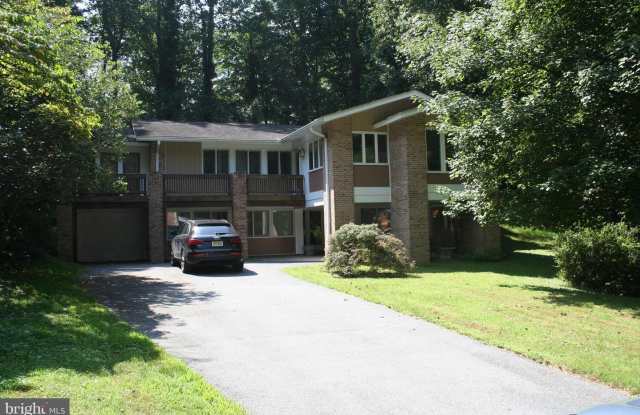 8120 HAMILTON SPRING RD - 8120 Hamilton Spring Road, Potomac, MD 20817