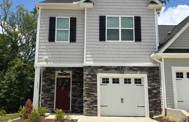 3 Bed 2.5 Bath End Unit with Fenced in Backyard at Winsford At the Park! photos photos