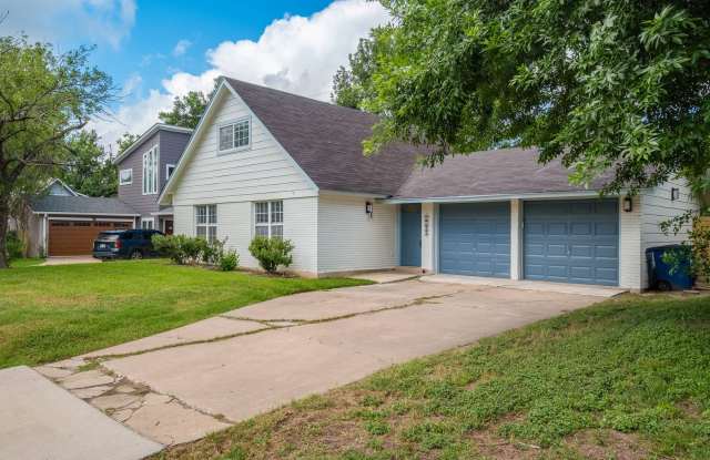 Modernized 3 Bedroom Home Near Mueller ~ Huge Backyard & Deck photos photos Modernized 3 Bedroom Home Near Mueller ~ Huge Backyard & Deck photos photos