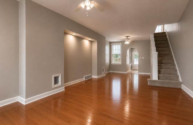 2643 EMERALD Street Gallery 2