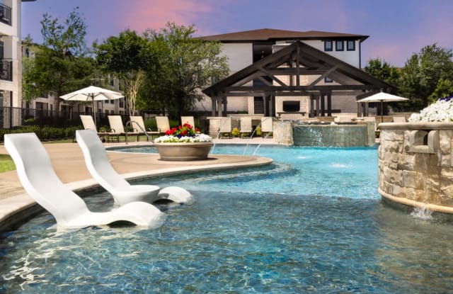 StoneLedge Apartments Grapevine Gallery 2