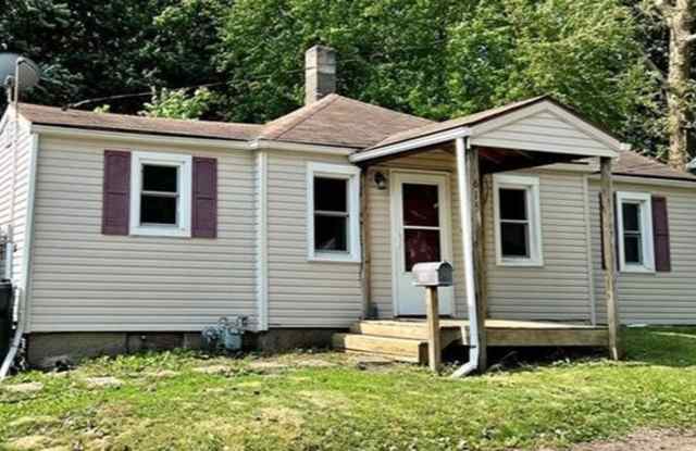 615 Harper Ave 2 bed, 1 bath photos photos 615 Harper Ave 2 bed, 1 bath photos photos