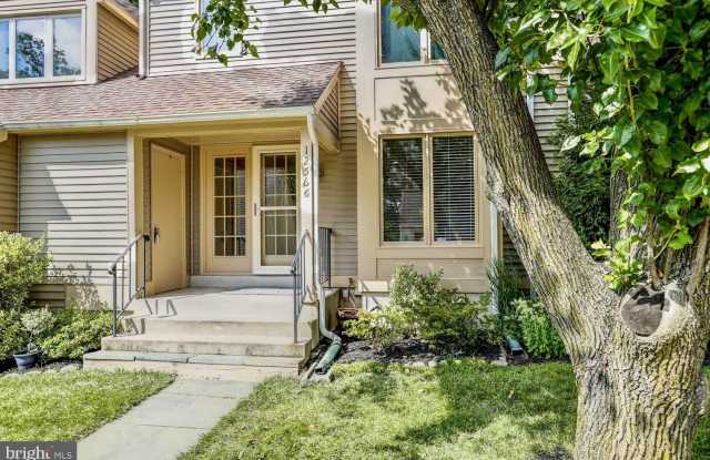 12566 GARLAND TREE COURT Gallery 3