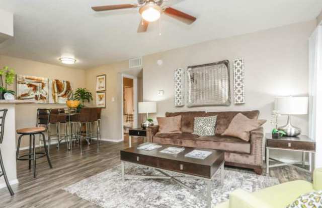 17814 Highway 59 North Gallery 3