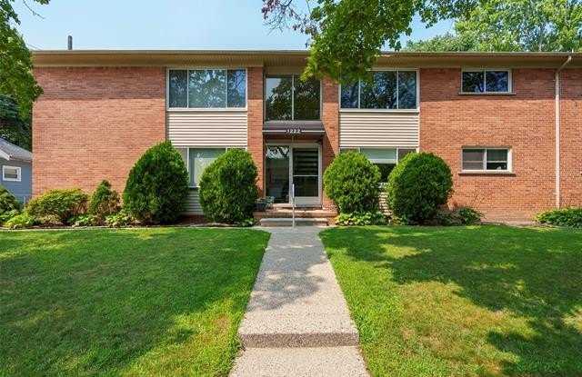 1222 E Lincoln Avenue photos photos