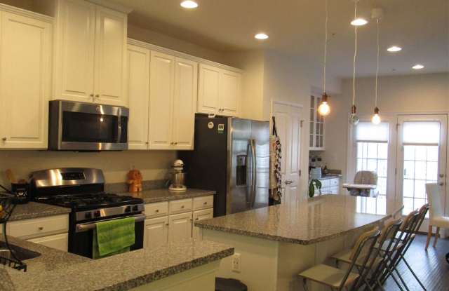 5302 Smiths Cove Ln Gallery 4