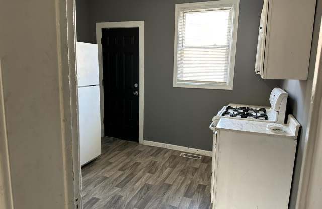 2608 CECIL AVENUE photos photos