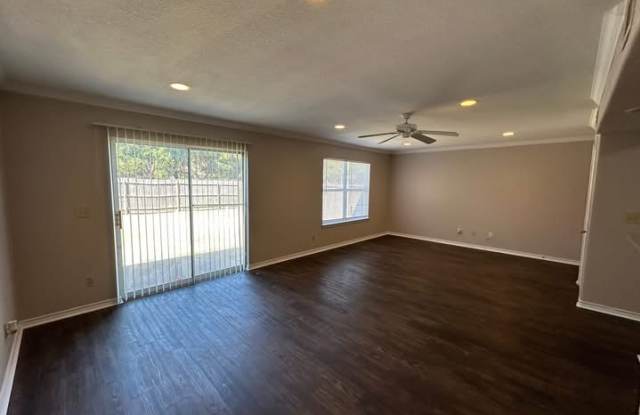2523 Pascal Ct Gallery 2