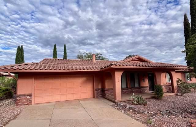 Unfurnished, 1-Year Long-Term Rental Gallery 1