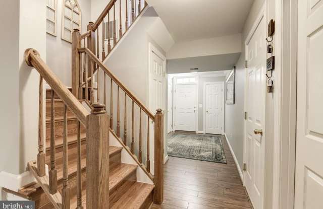 20964 PROMONTORY SQ Gallery 3