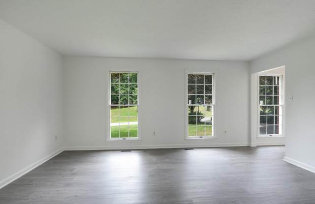 91 PREMIER Court Gallery 3
