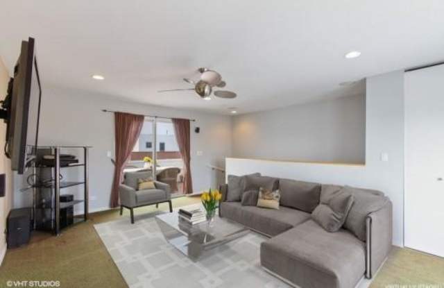 1745 W Wellington Gallery 4