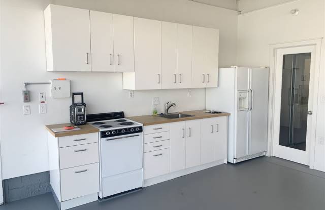 2261 S 1800 W - 2261 S 1800 W, Woods Cross, UT 84087