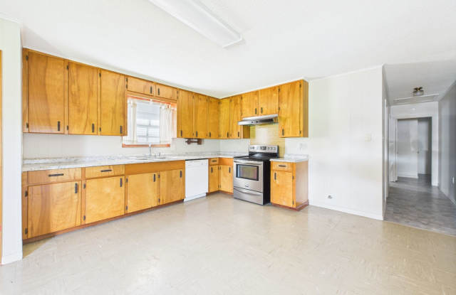 Charming 3-Bedroom, 2-Bath Home in Peaceful Country Setting photos photos