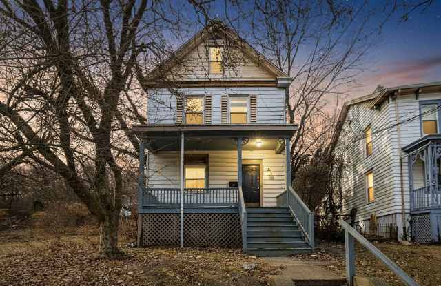 Freshly Renovated 3 Bedroom in Fairmount photos photos