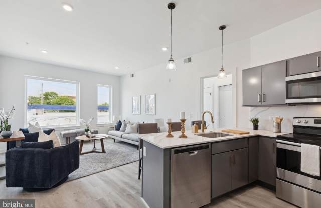 2046 E LEHIGH Avenue unit: 2C photos photos