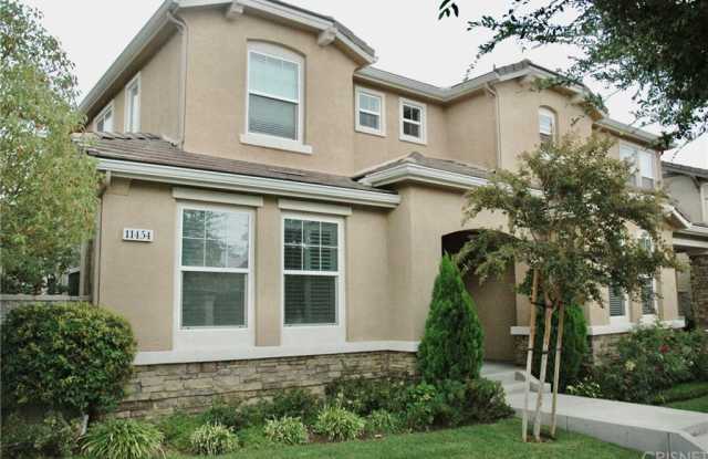 11454 Vineland Court - 11454 Vineland Ct, Los Angeles, CA 91326