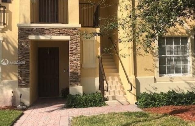 9333 SW 227th St 25-6 - 9333 SW 227th St, Cutler Bay, FL 33190