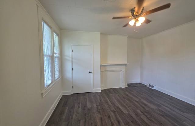 Beautiful and Spacious 3 Bedroom Home In West End Gallery 4
