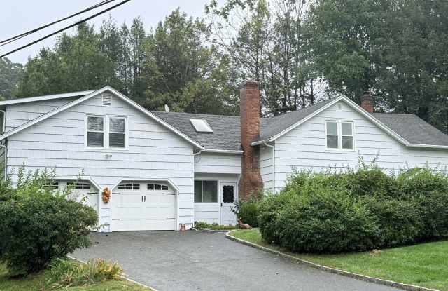 56 Richmondville Avenue Gallery 1