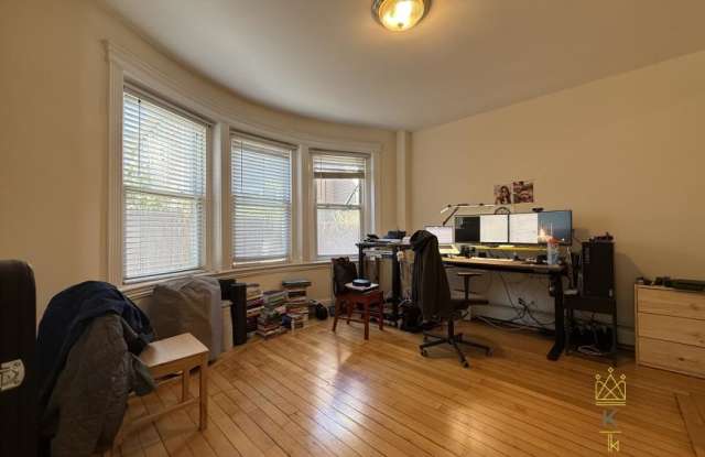 674 Washington St. photos photos